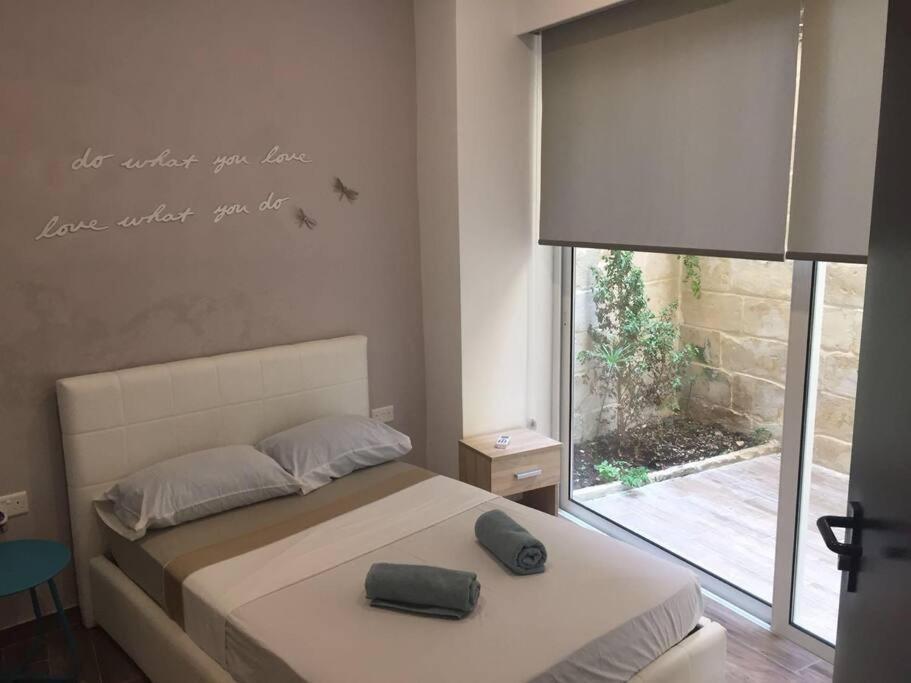 Sliema - 2 Mins From The Beach Apartment Exterior foto